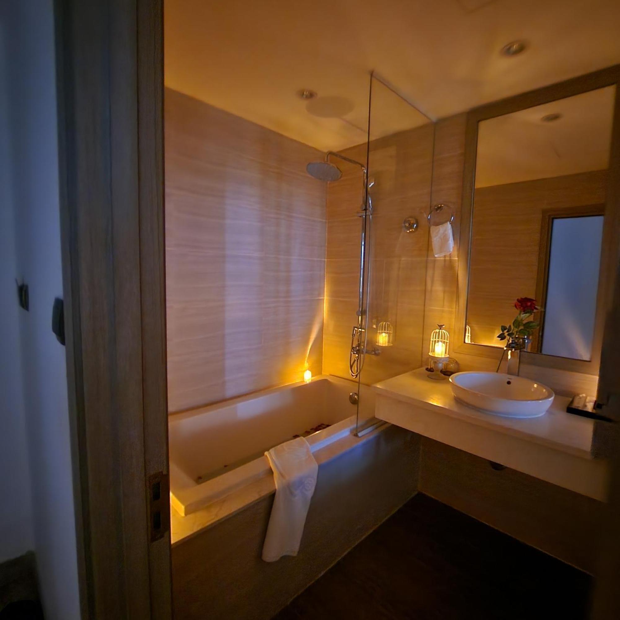 The Mcr Luxury Nha Trang Hotel Exterior photo
