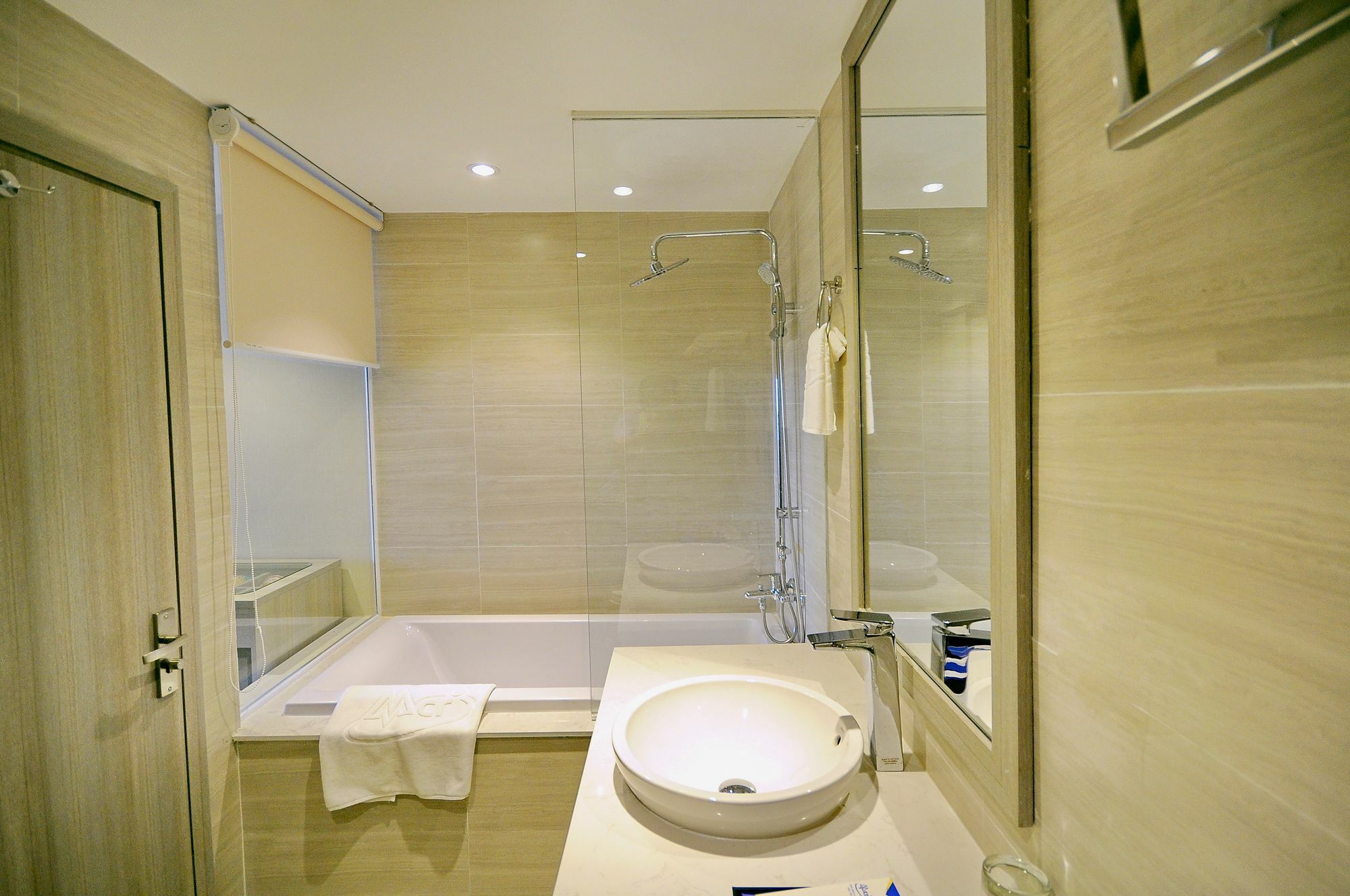 The Mcr Luxury Nha Trang Hotel Exterior photo