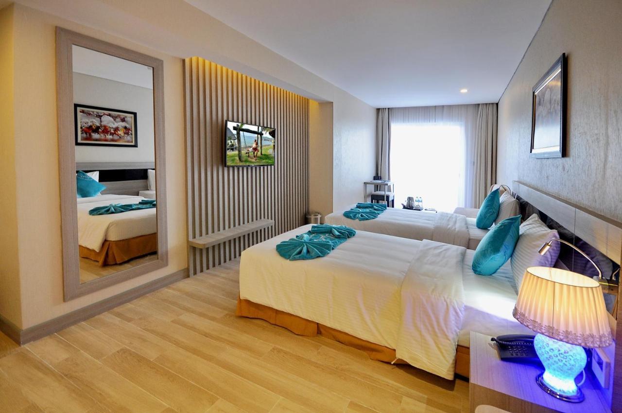 The Mcr Luxury Nha Trang Hotel Exterior photo